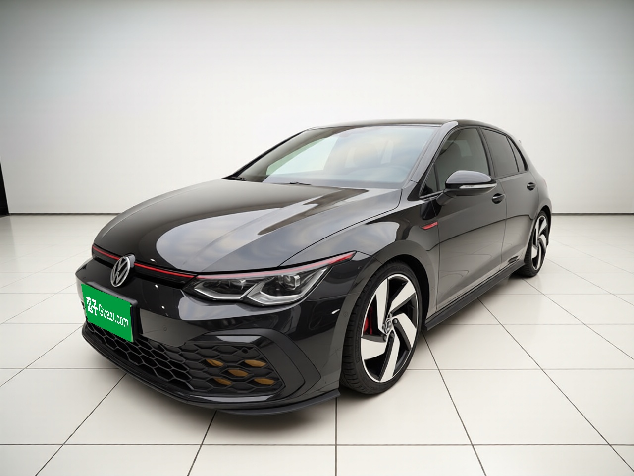 Volkswagen GolfGTI 2021 immagine di auto 