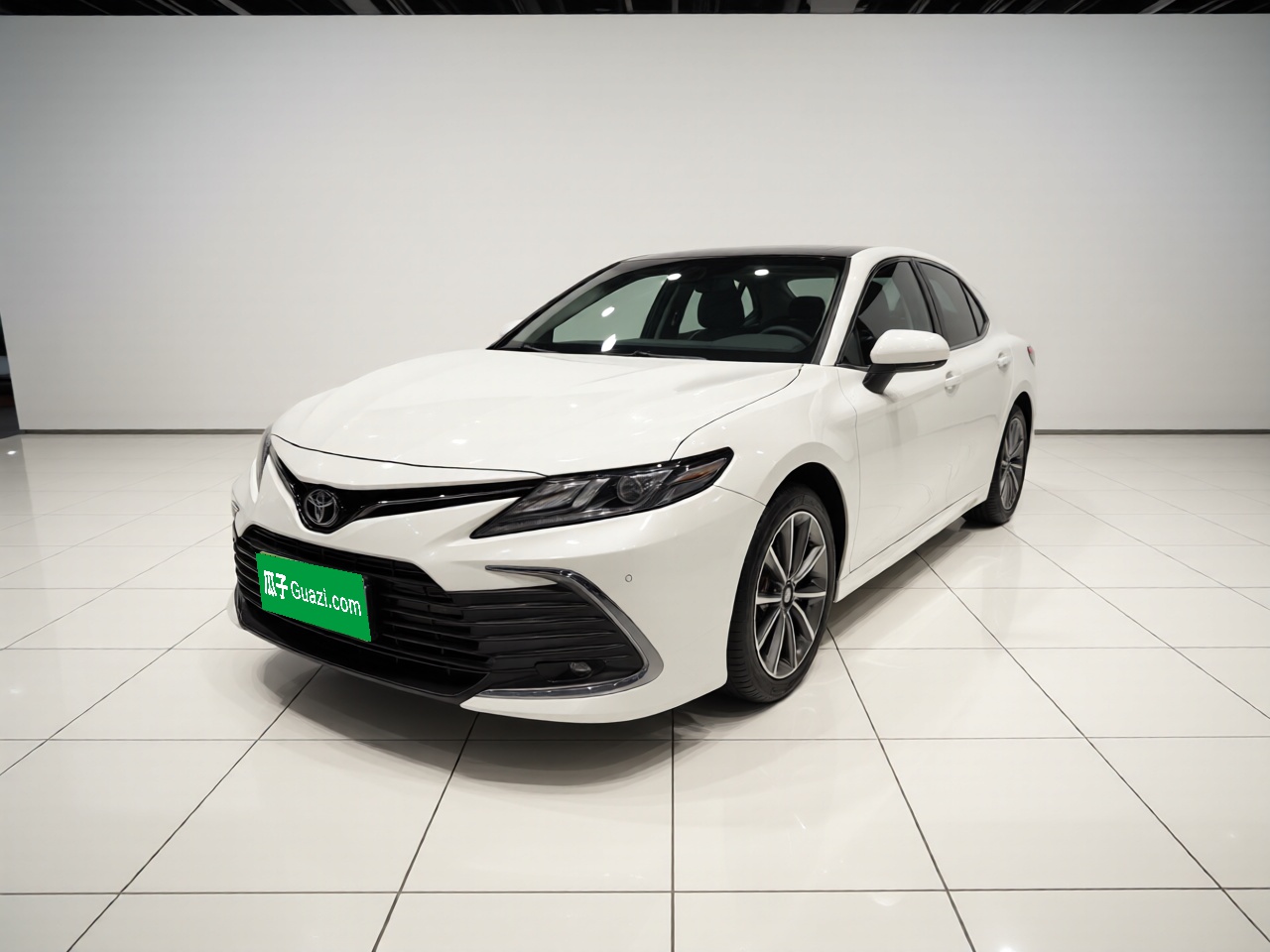 Toyota Camry 2021 immagine di auto 