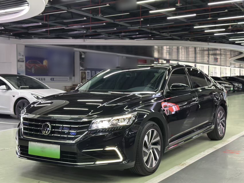 Volkswagen Passat New Energy 2021 immagine di auto 