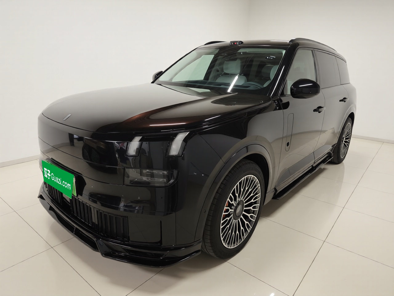Lynk & Co 900 2025 Lynk & Co 900 2025 car image