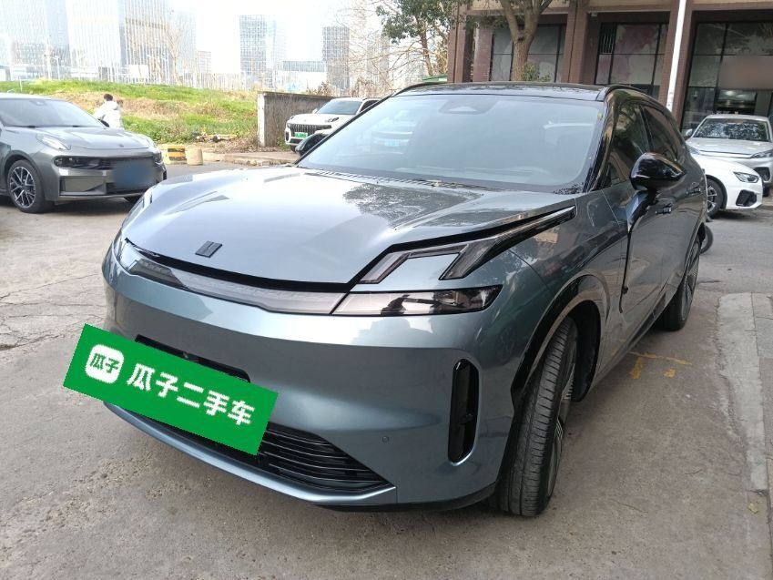 Lynk & Co 08 EM-P 2024 car image 