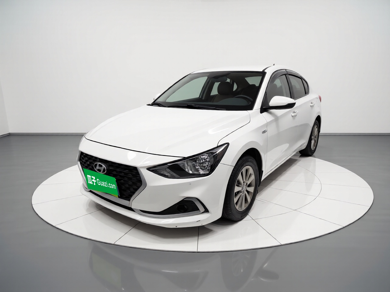 Hyundai Elantra HD 2019 immagine di auto 
