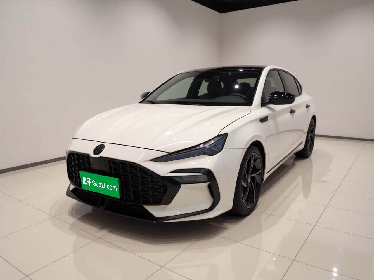 MG 6 2021 immagine di auto 