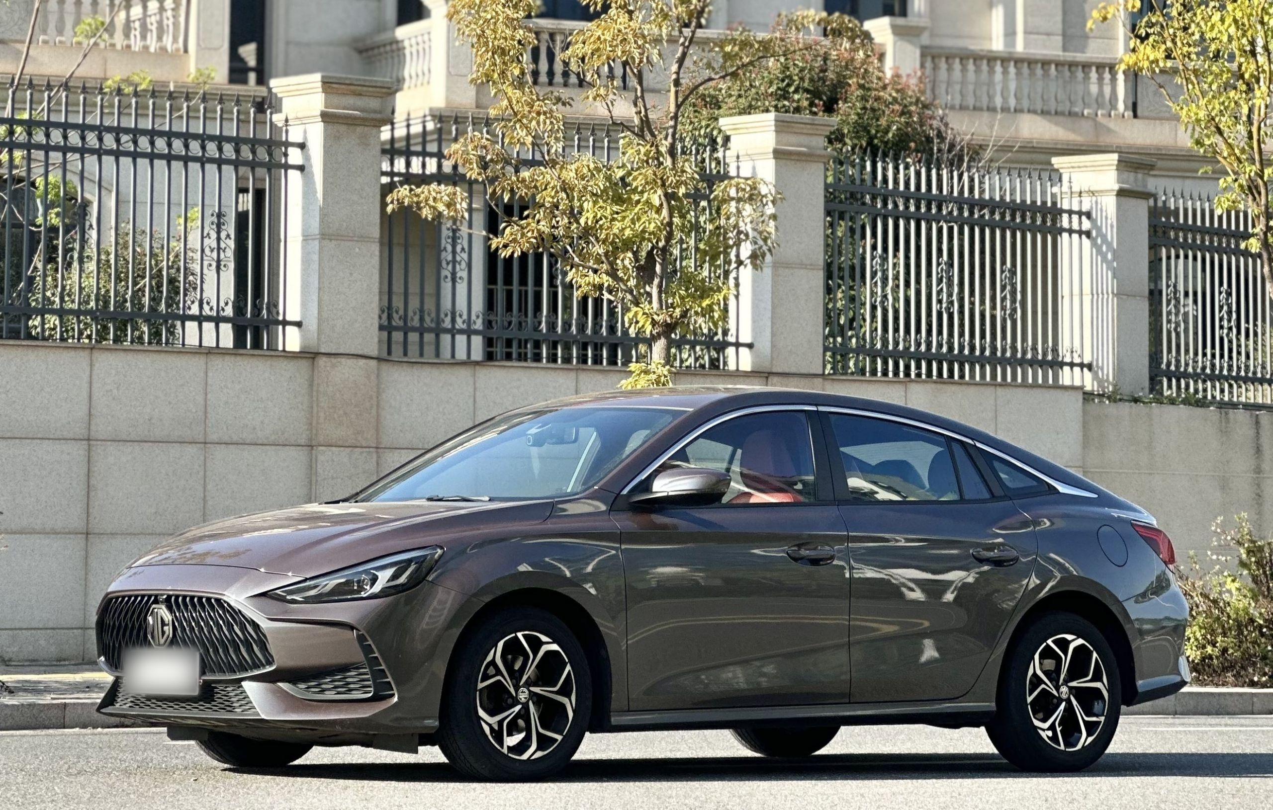 5 2021 5 2021 car image