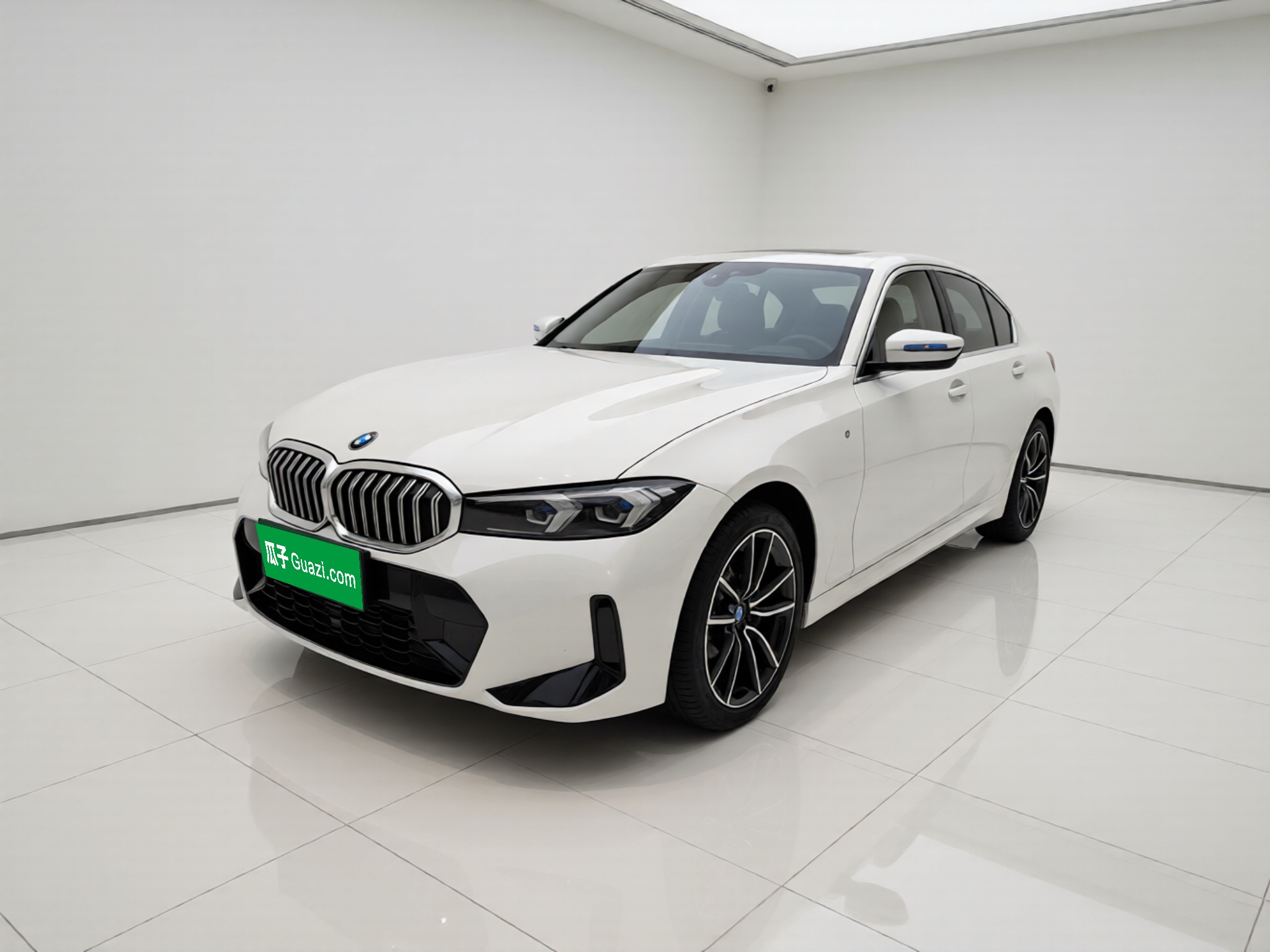 BMW 3 Series 2023 BMW 3 Series 2023 car image