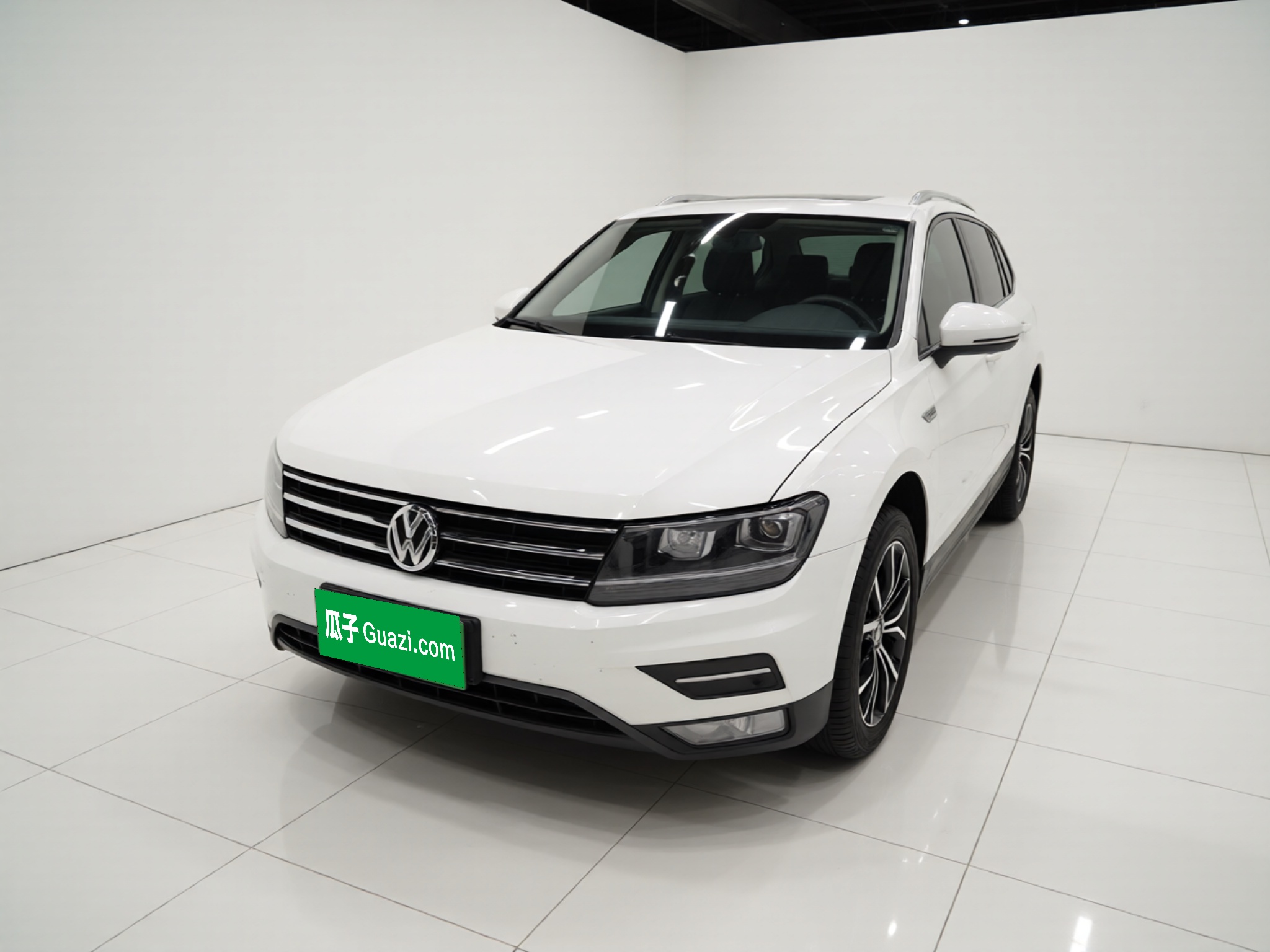 Volkswagen Tiguan L 2019 Volkswagen Tiguan L 2019 car image