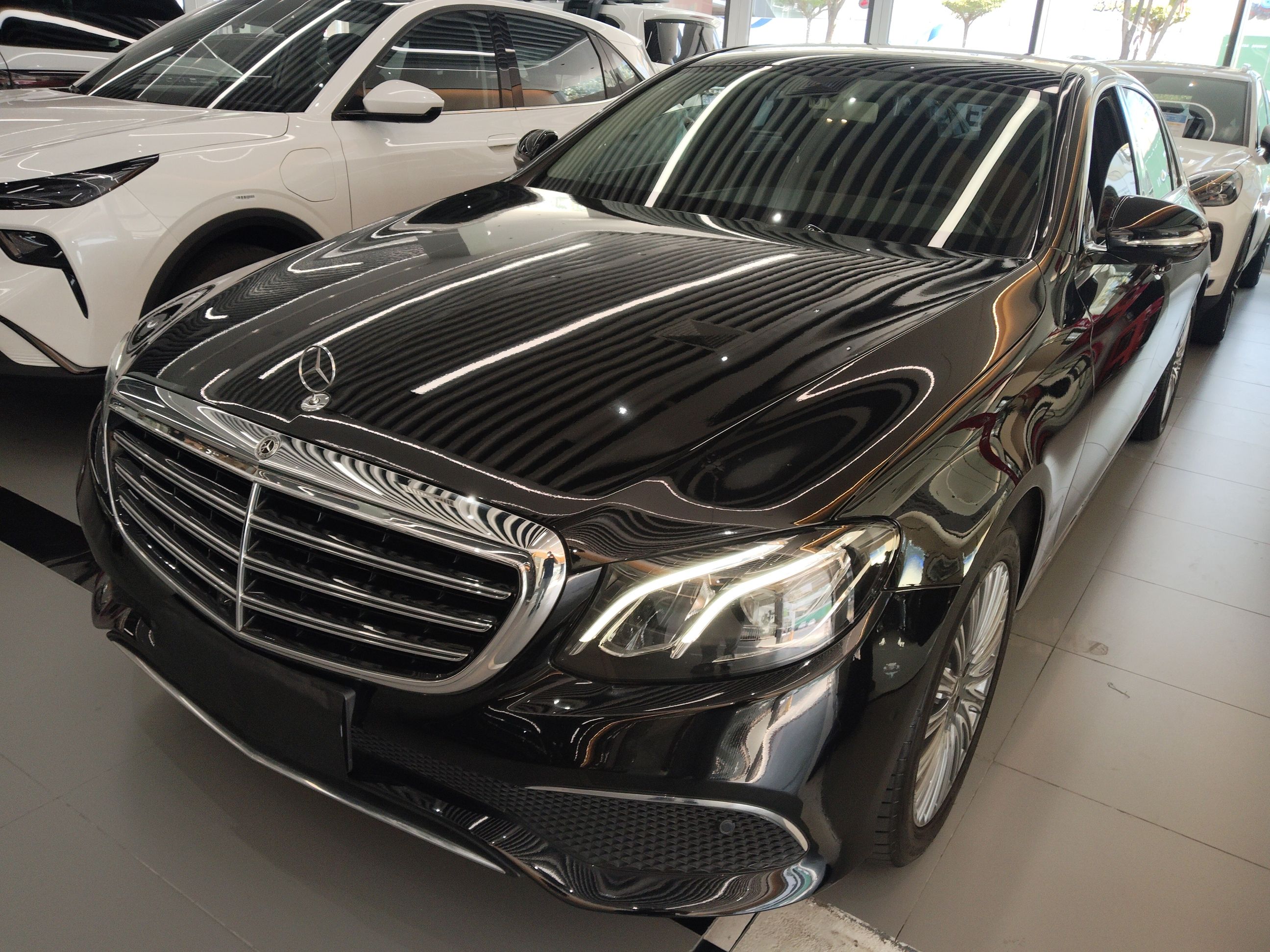 Mercedes-Benz E Class 2020 汽车图片 