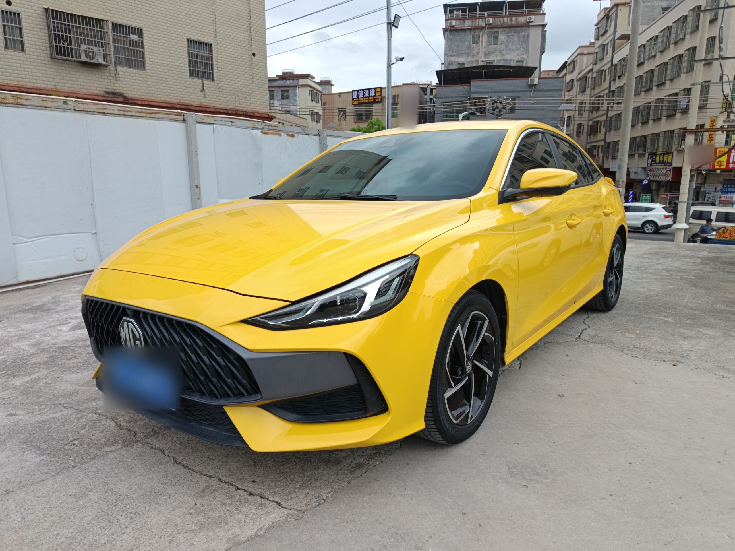 5 2021 5 2021 car image
