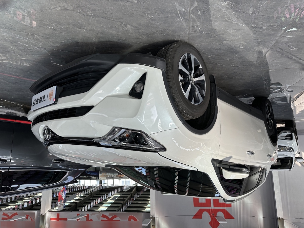 Toyota RAV4 2019 car image 