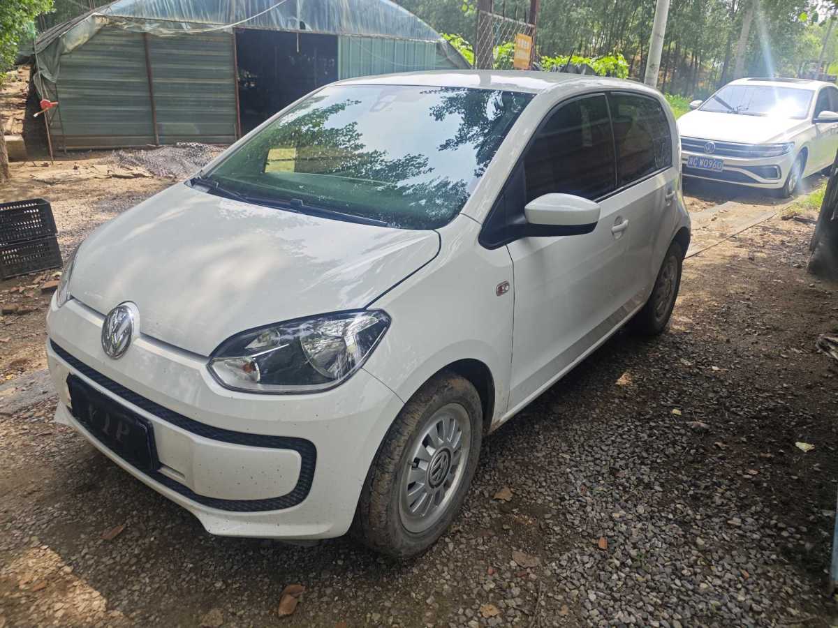 Volkswagen up! 2016 Volkswagen up! 2016 immagine di auto