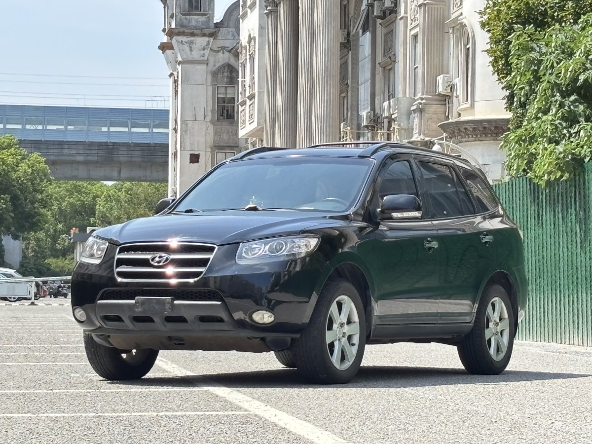 Hyundai Santa Fe Classic 2009 car image 