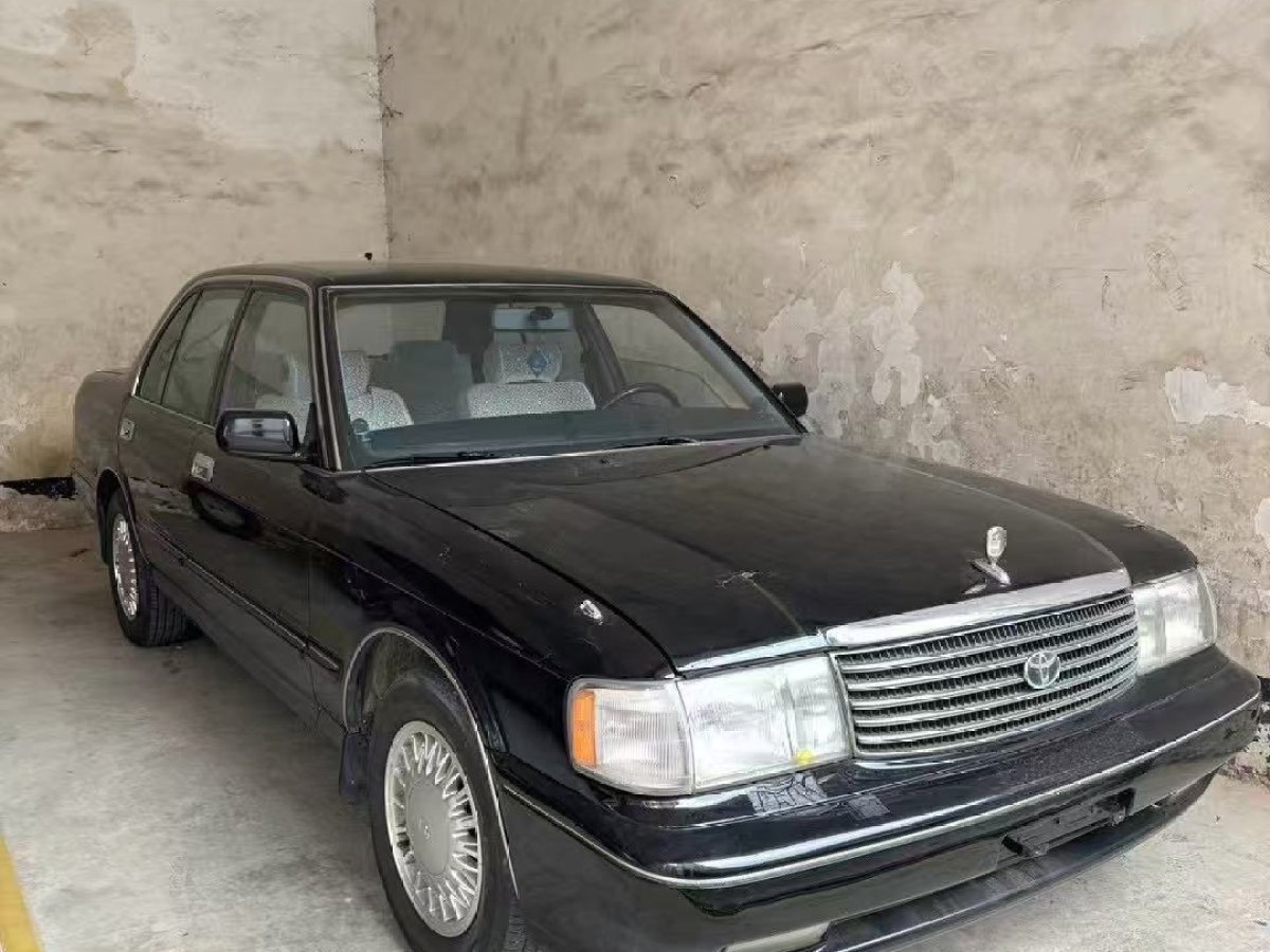 Toyota Crown 1992 Toyota Crown 1992 immagine di auto