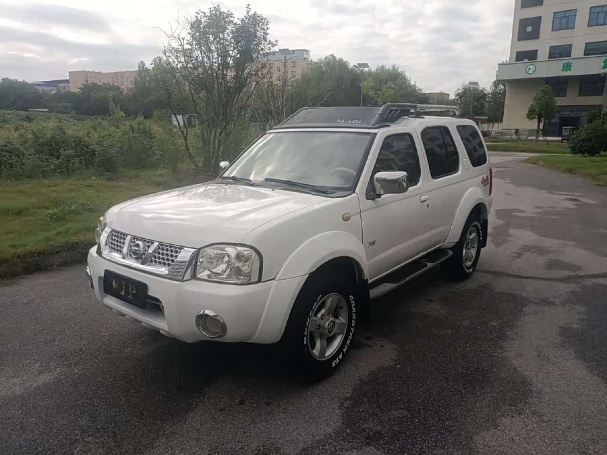 Nissan Paladin 2009 汽车图片 