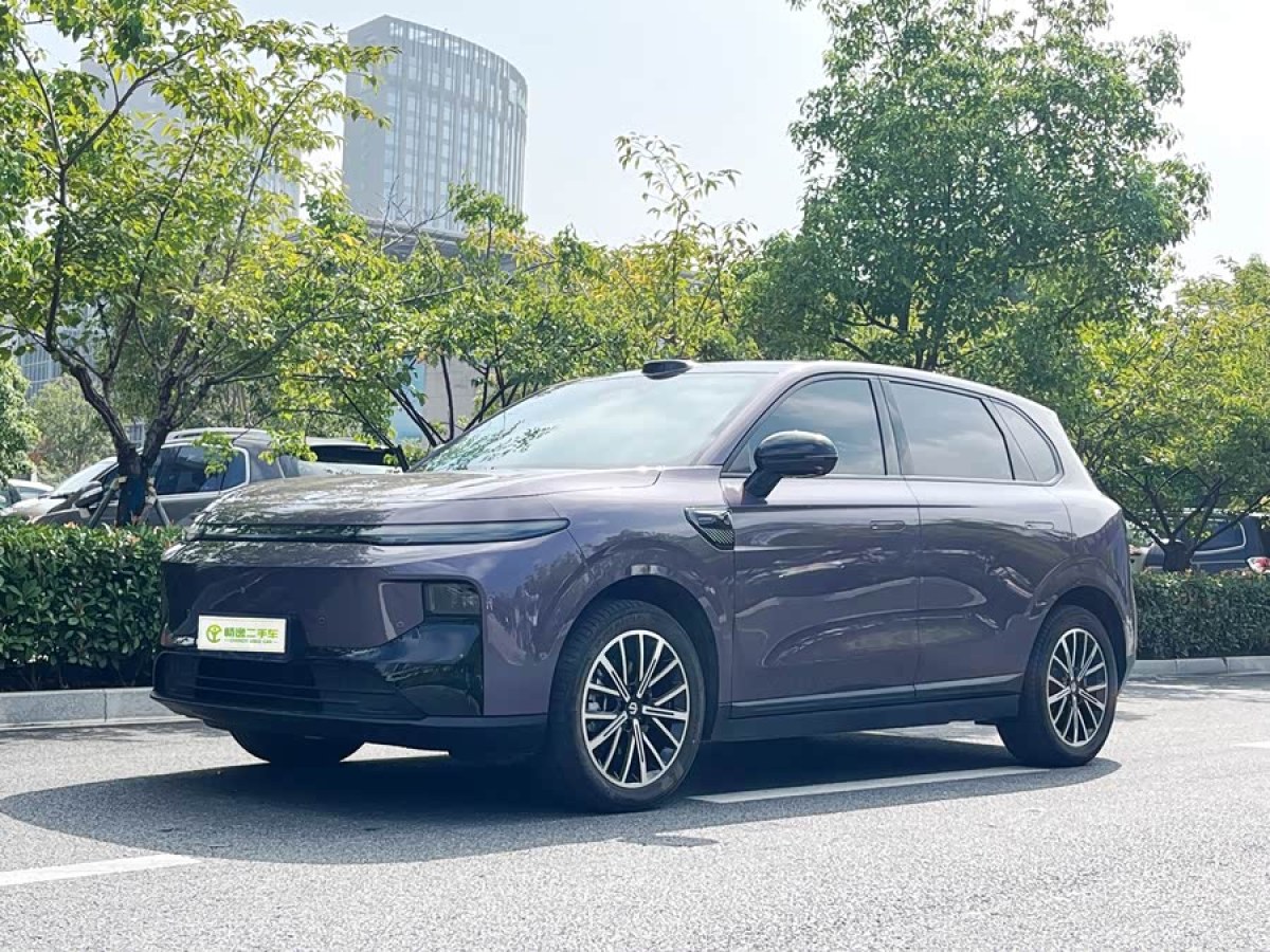 Leapmotor B10 2025 汽车图片 