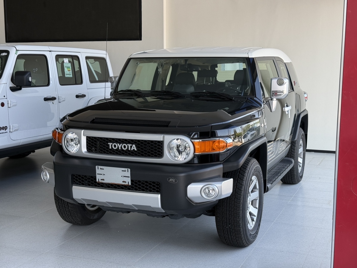 Toyota FJ Cruiser car image 