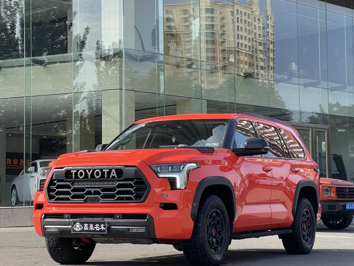 Toyota Sequoia 2023 汽车图片 