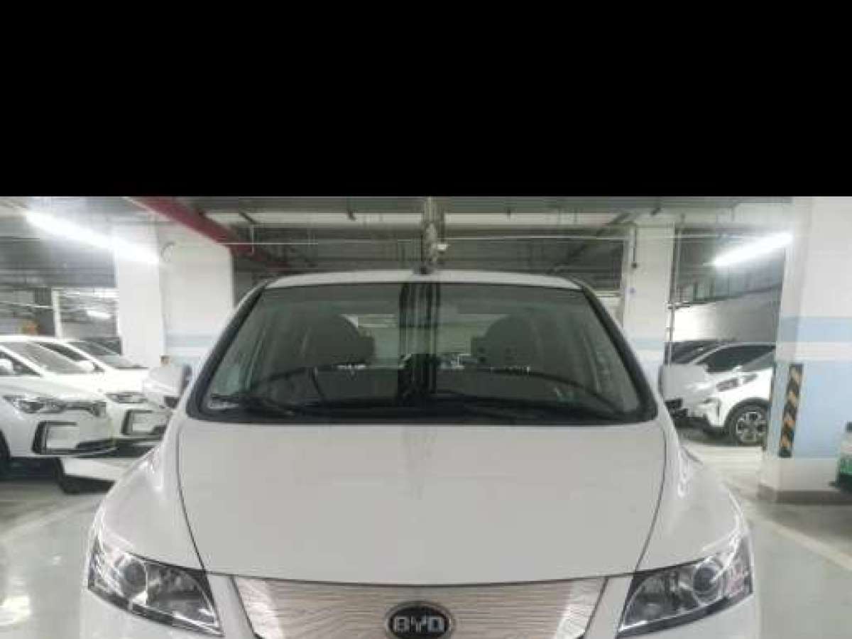 BYD e6 2017 car image 