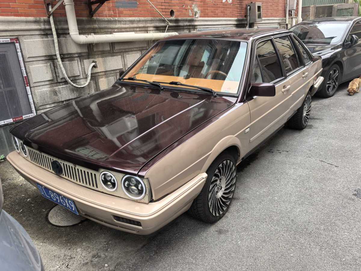 Volkswagen Santana Classic 2013 Volkswagen Santana Classic 2013 صورة سيارة