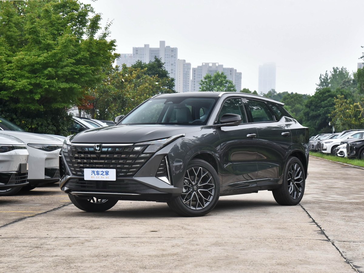 Changan UNI-Z PHEV 2025 car image 