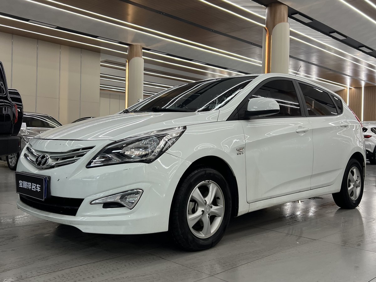Hyundai Reina Hatchback 2017 Hyundai Reina Hatchback 2017 car image