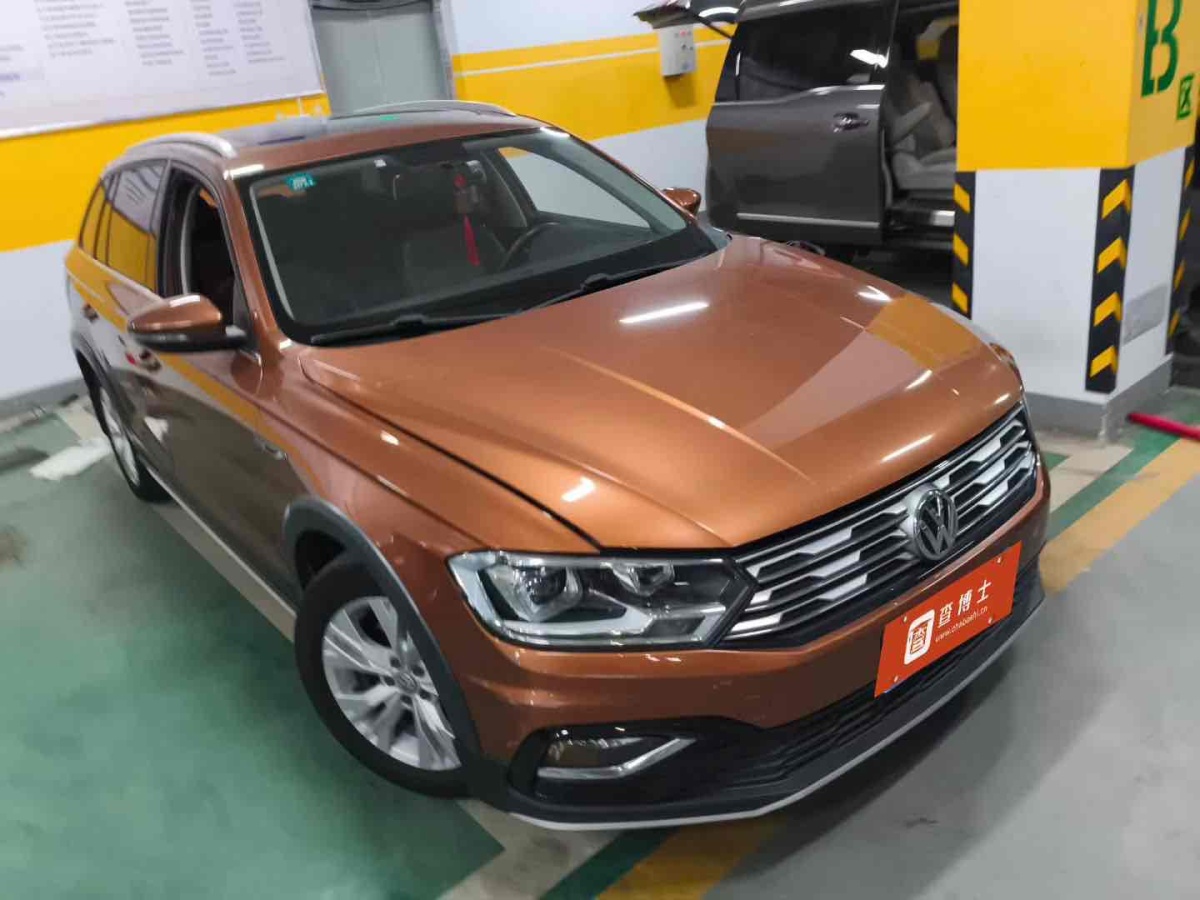 Volkswagen C-Trek 2018 Volkswagen C-Trek 2018 immagine di auto