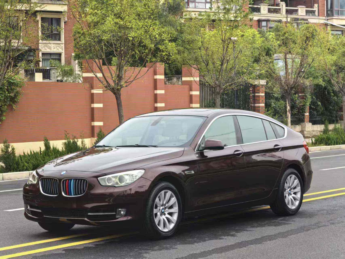 BMW 5 Series GT 2012 BMW 5 Series GT 2012 immagine di auto