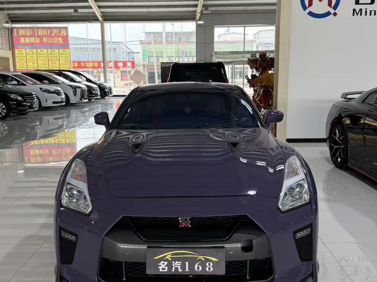 Nissan GT-R 2012 汽车图片 