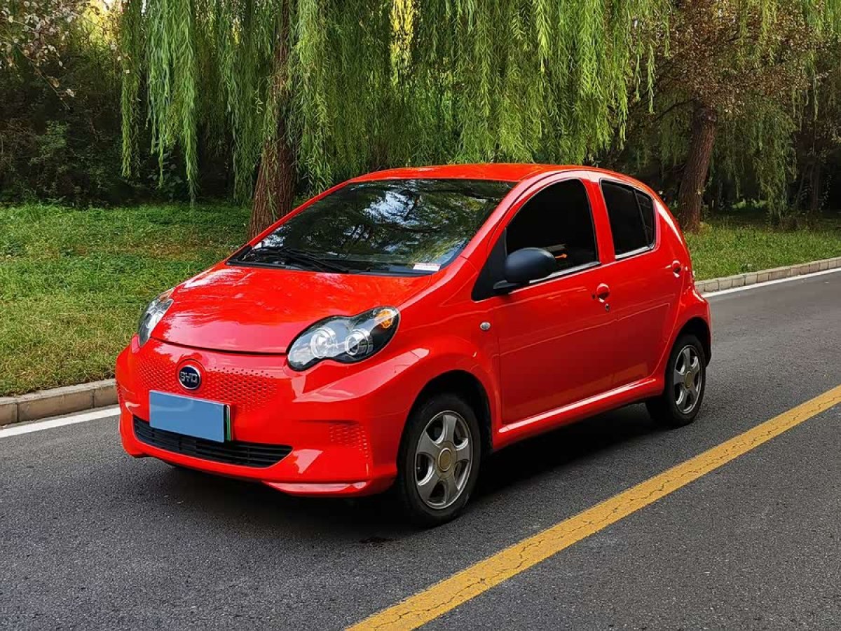 BYD e1 2019 car image 