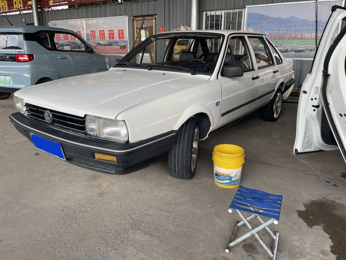 Volkswagen Santana Classic 2010 Volkswagen Santana Classic 2010 صورة سيارة