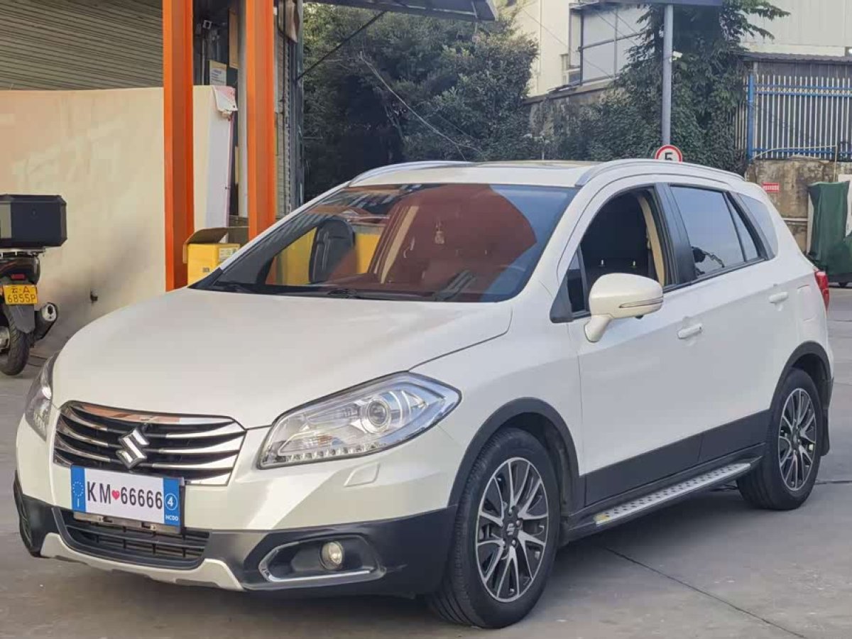 Suzuki S-Cross صورة سيارة 