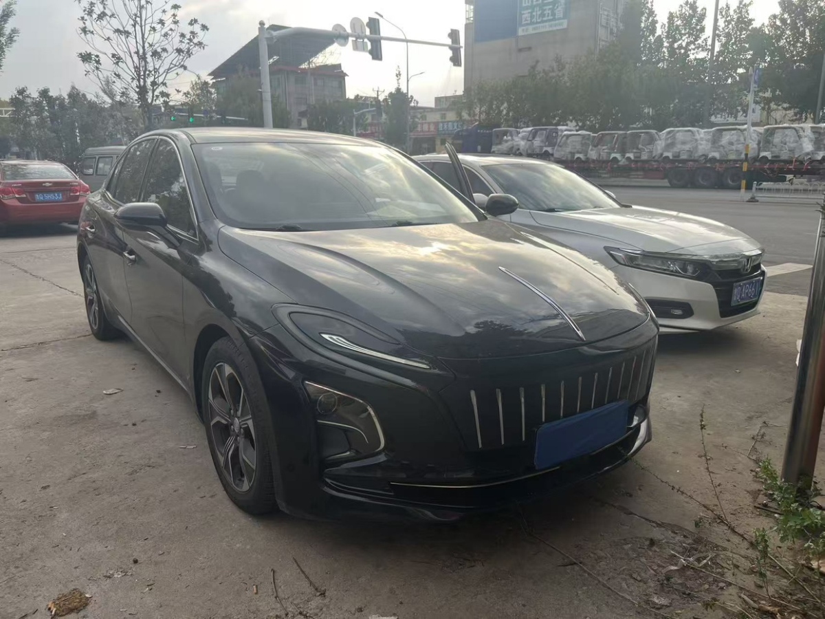 HongQi E-QM5 2021 car image 