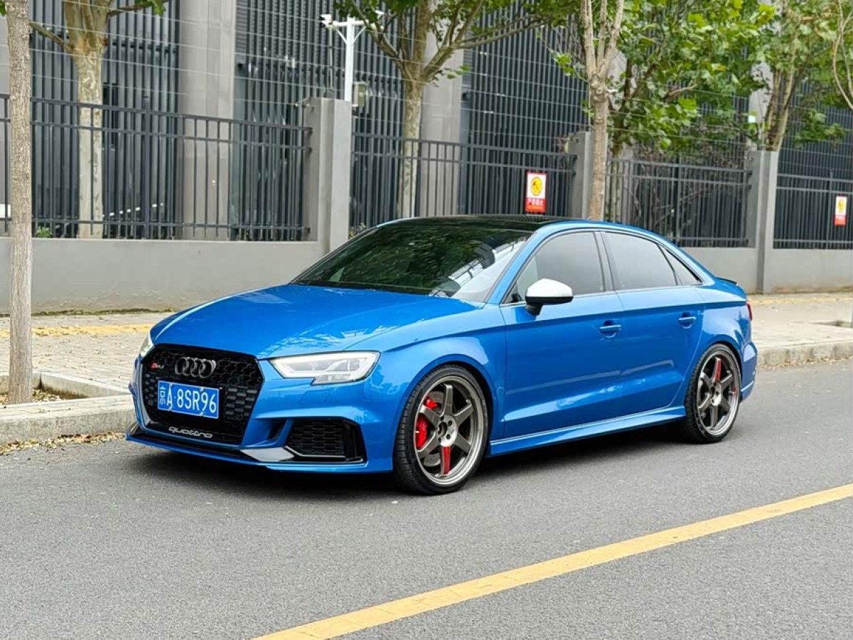 Audi RS 3 2018 car image 