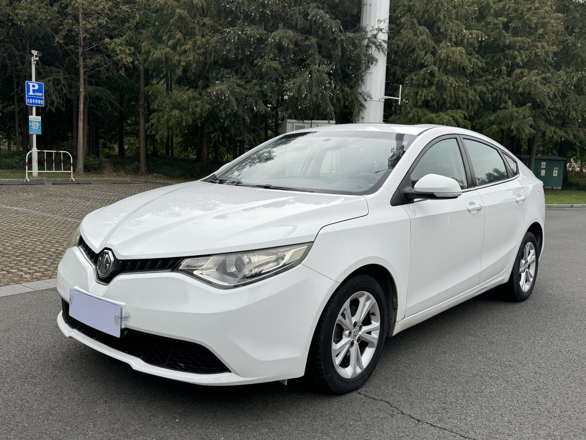 MG GT 2015 MG GT 2015 car image