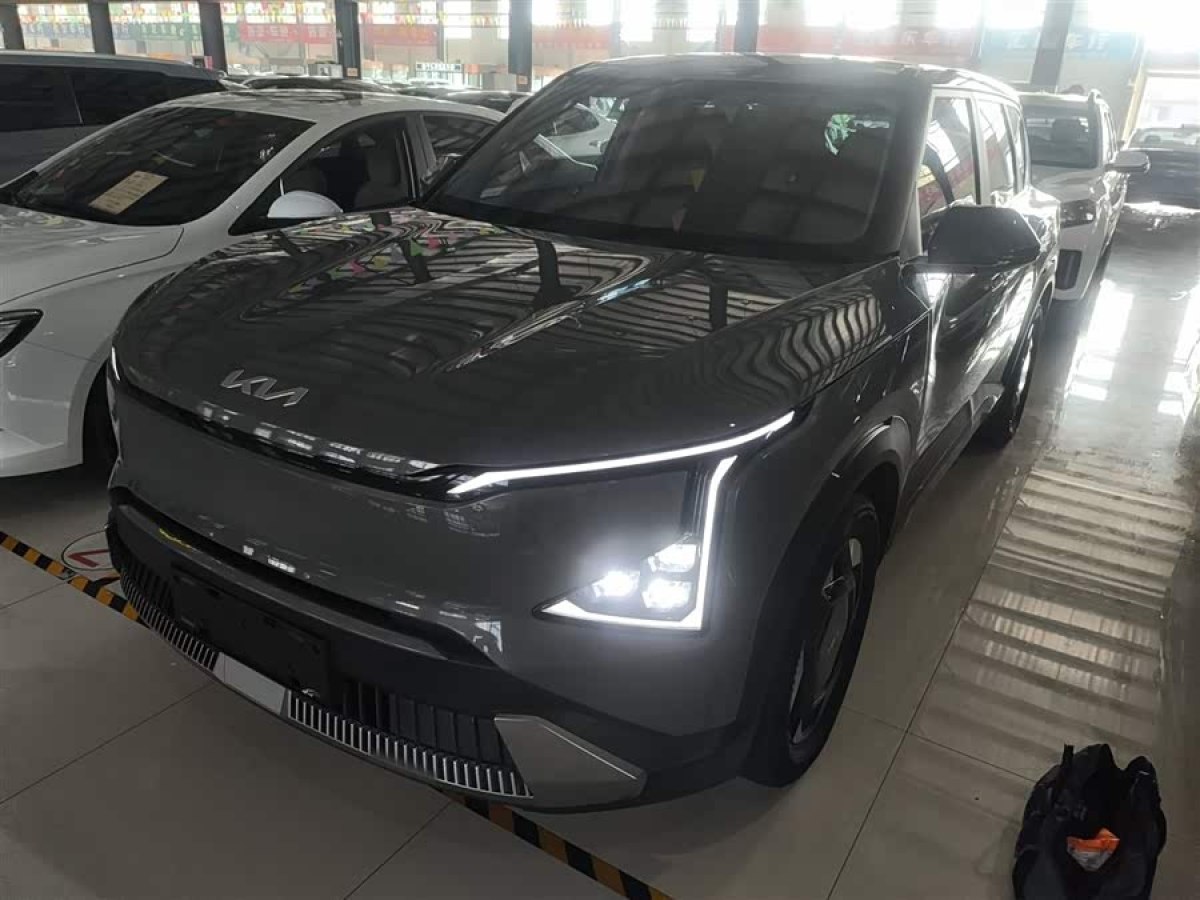 Kia EV5 汽车图片 