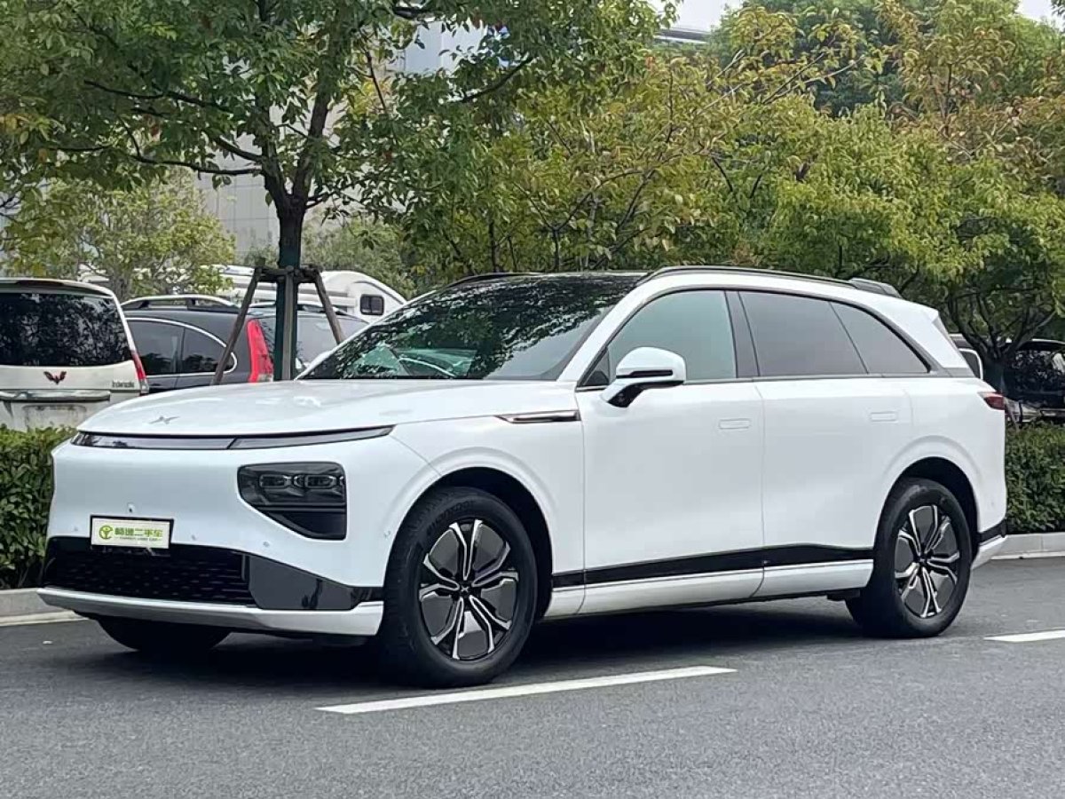 Xpeng G9 2023 immagine di auto 