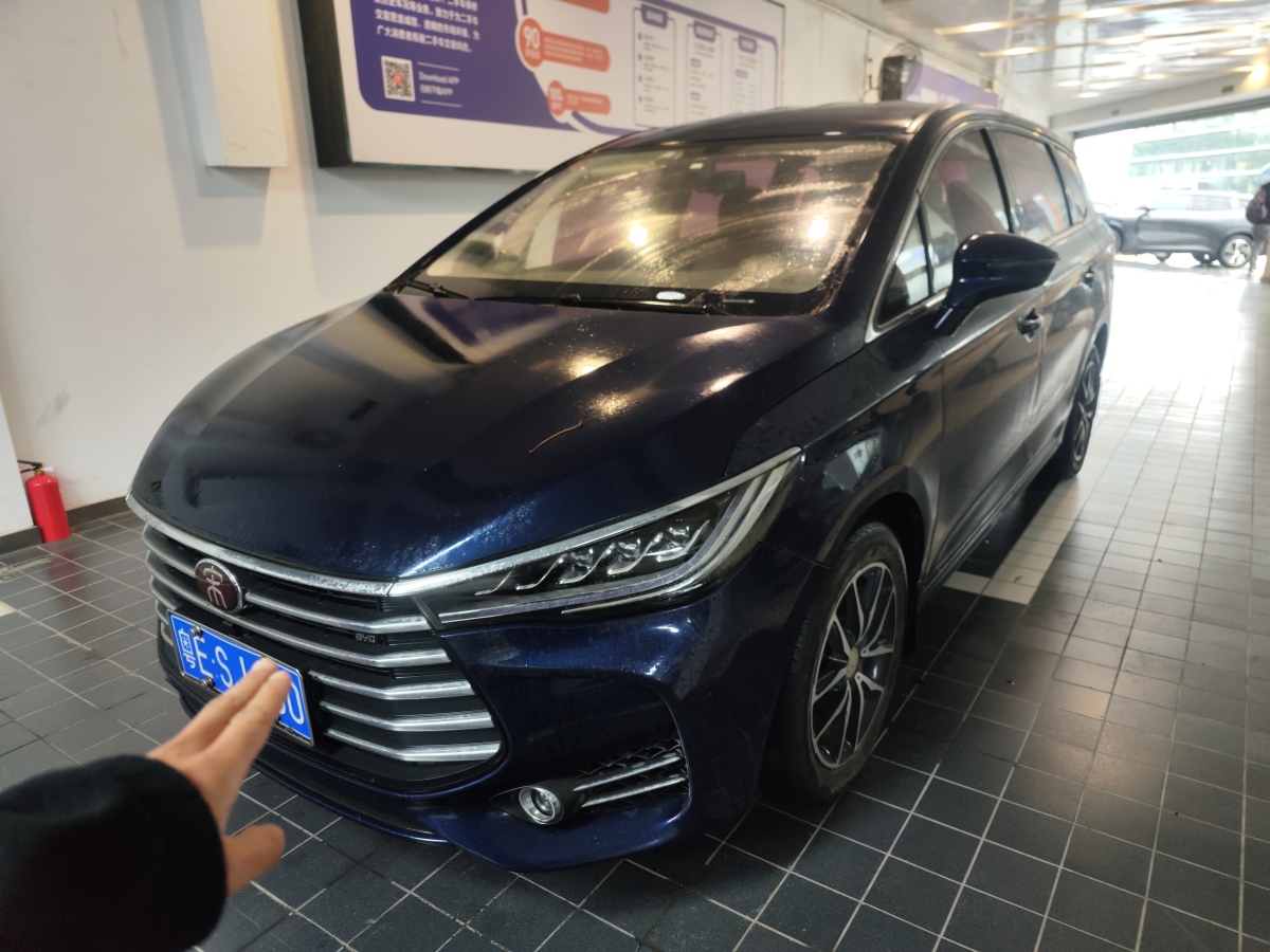 BYD Song MAX 2018 BYD Song MAX 2018 صورة سيارة