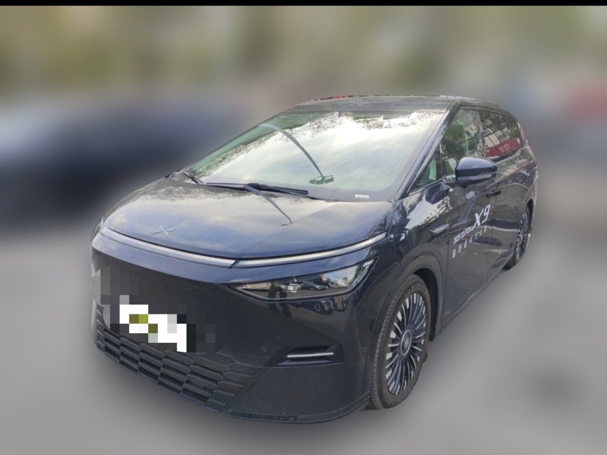 Xpeng X9 2025 immagine di auto 