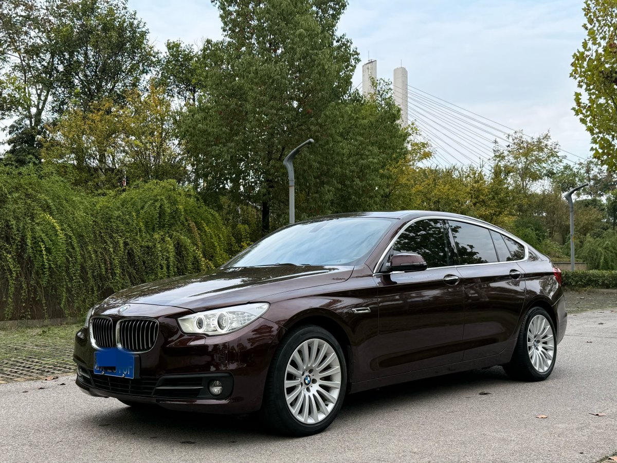 BMW 5 Series GT 2016 BMW 5 Series GT 2016 immagine di auto