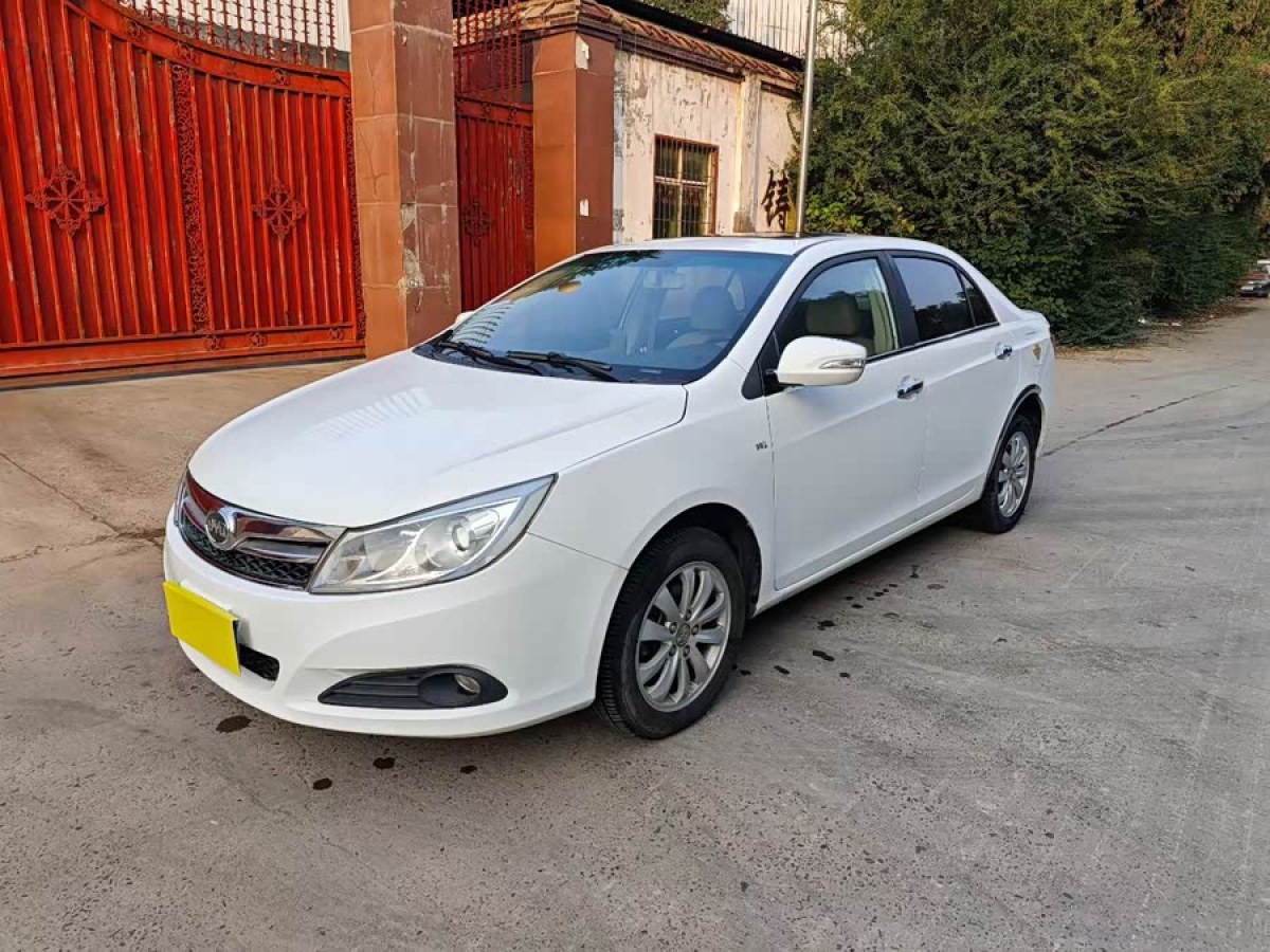 BYD SuRui 2013 car image 