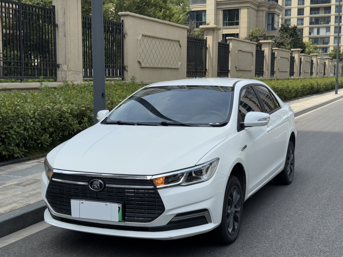 BYD Qin New Energy 2023 car image 