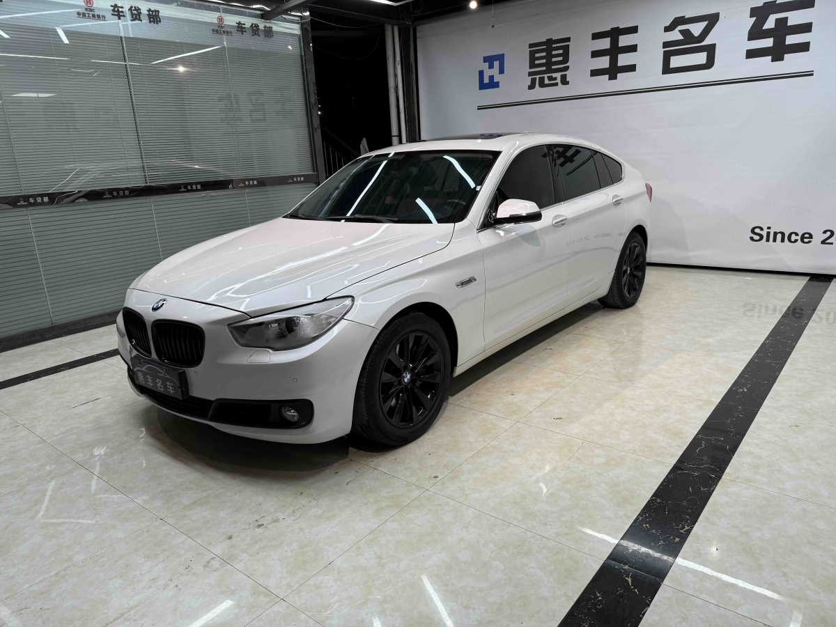 BMW 5 Series GT 2015 BMW 5 Series GT 2015 immagine di auto