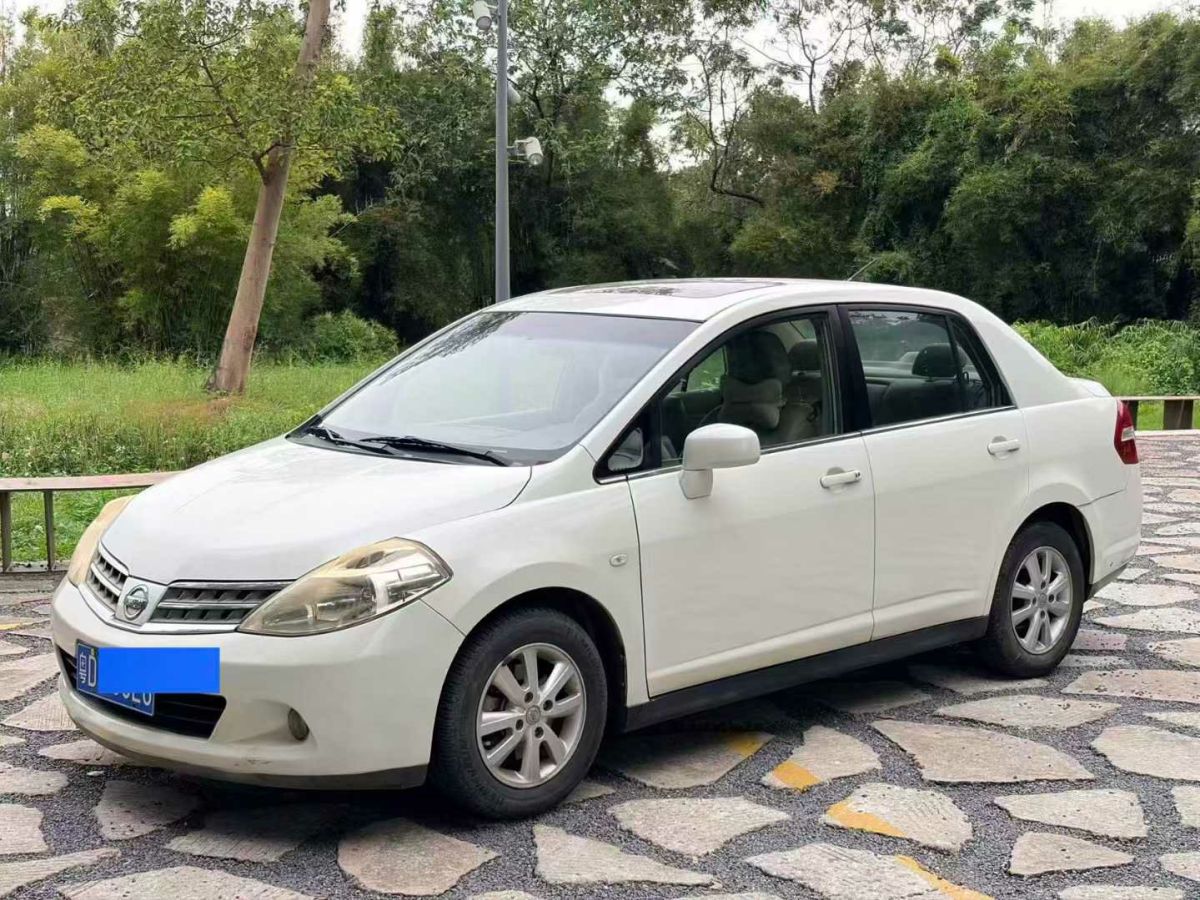 Nissan Tiida Sedan 汽车图片 