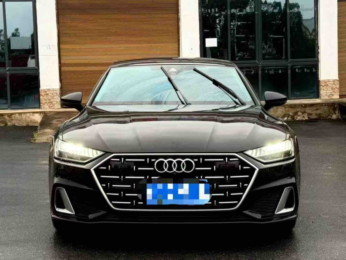 Audi A7L 2023 car image 