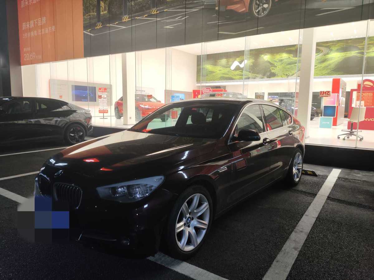 BMW 5 Series GT 2017 BMW 5 Series GT 2017 immagine di auto
