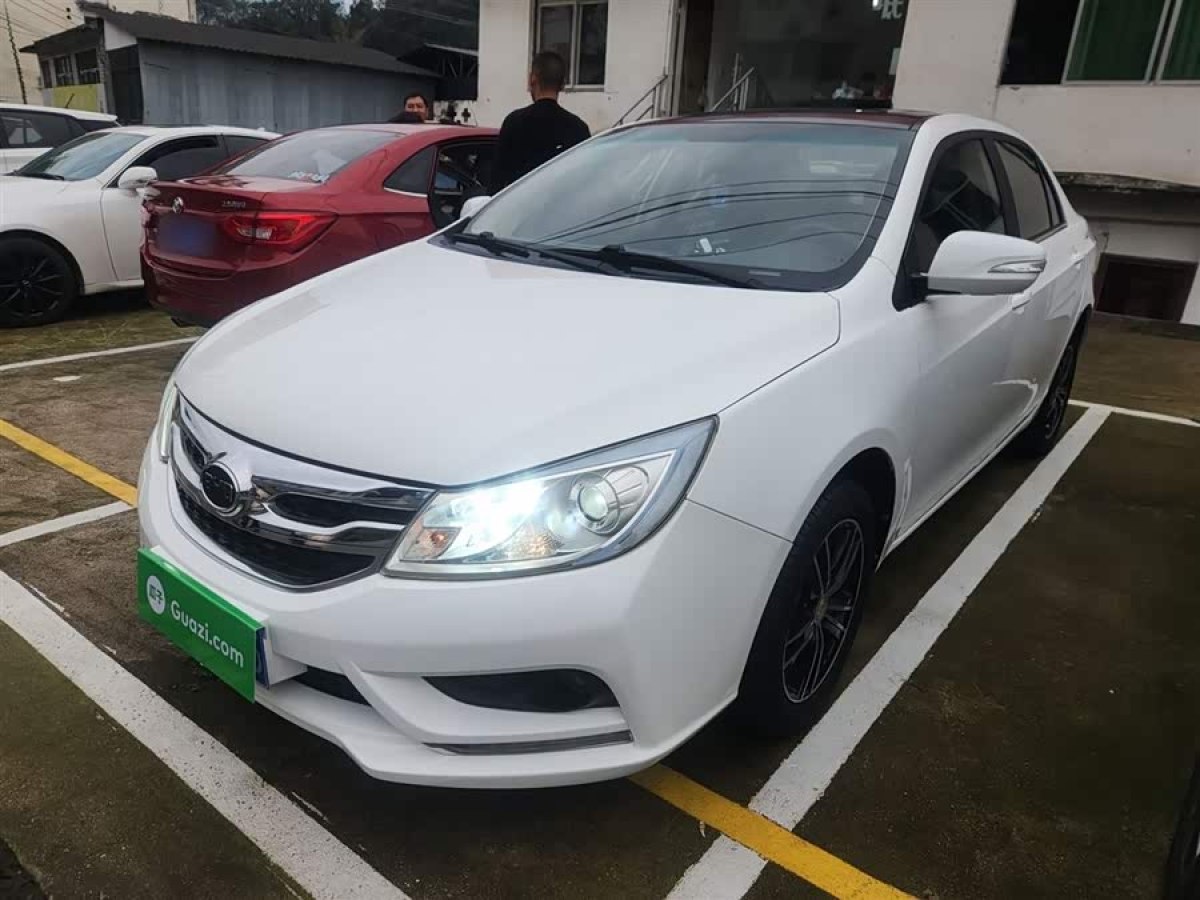 BYD SuRui 2015 car image 