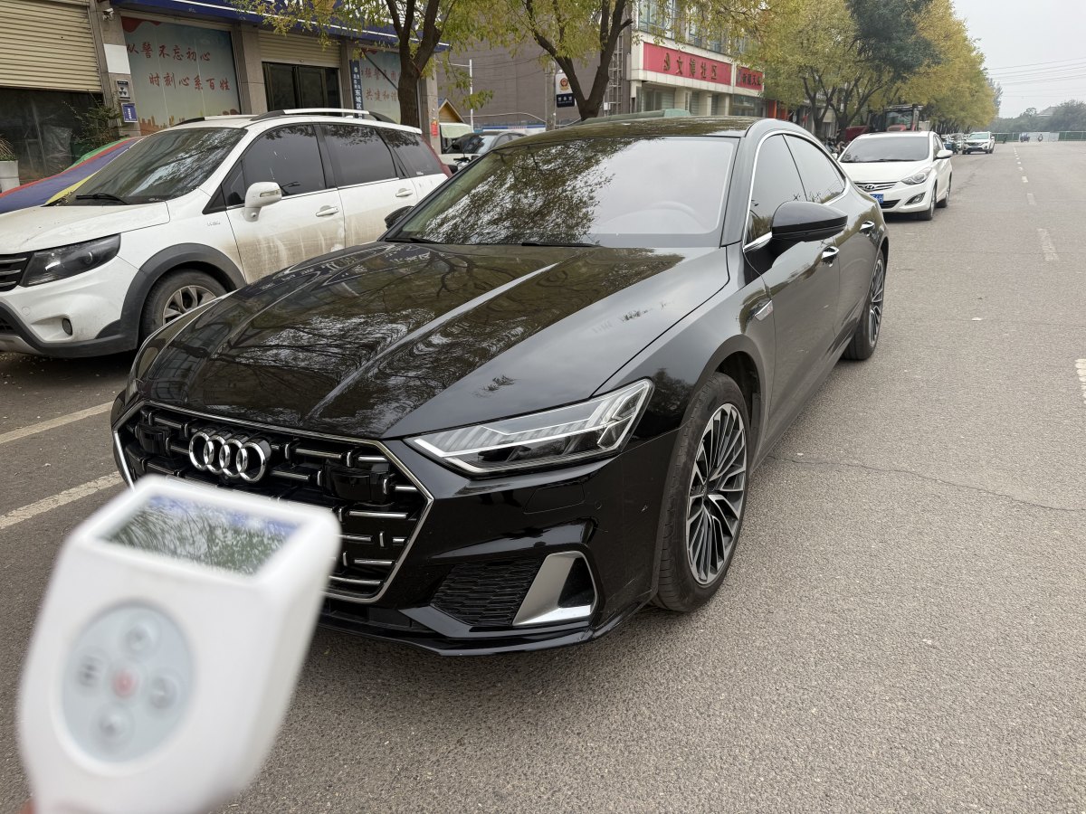 Audi A7L 2024 car image 