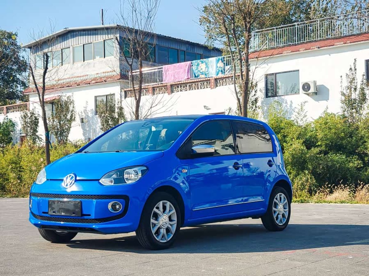 Volkswagen up! 2016 Volkswagen up! 2016 immagine di auto