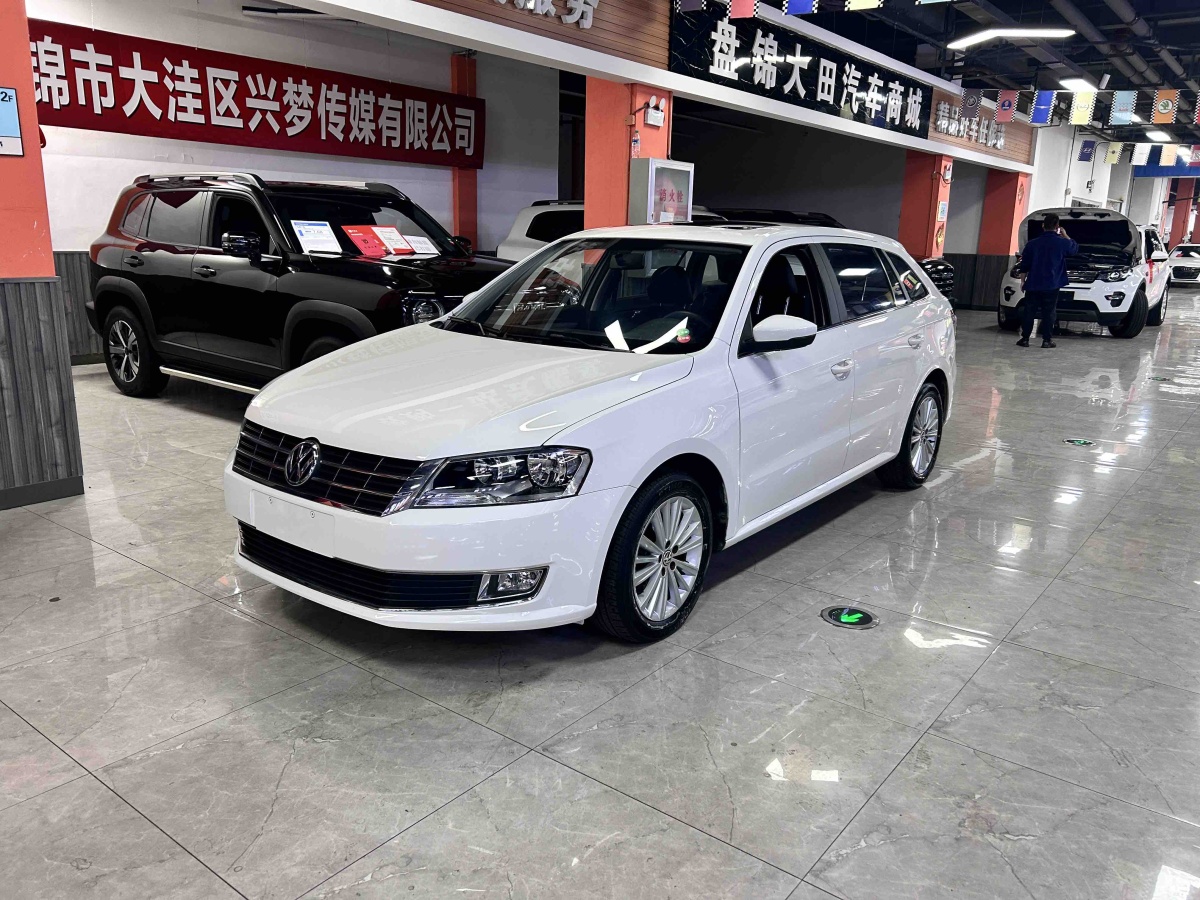 Volkswagen Gran Lavida 2016 Volkswagen Gran Lavida 2016 car image