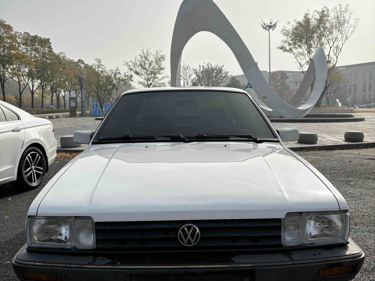 Volkswagen Santana Classic 2010 Volkswagen Santana Classic 2010 صورة سيارة