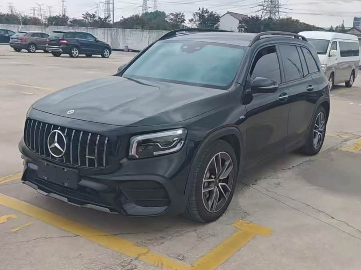 Mercedes-Benz GLB AMG 2023 immagine di auto 